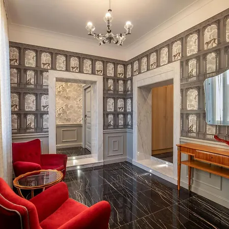 The Inn At The Spanish Steps Elegant Collection - The Gem
