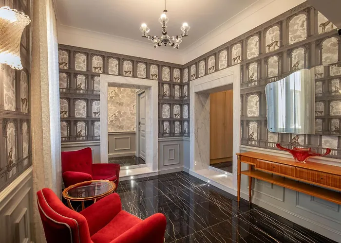Gasthof The At The Spanish Steps Elegant Collection - The Gem Rom